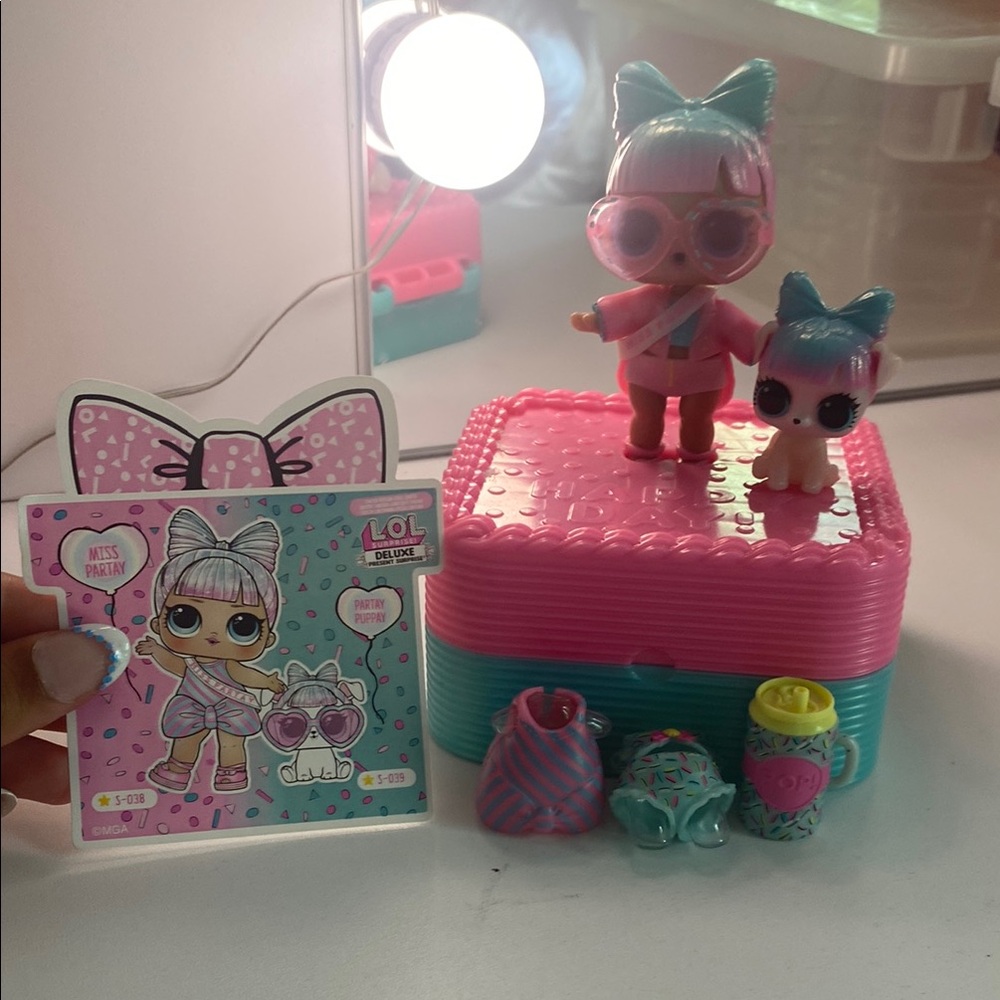 Deluxe Birthday LOL Surprise Doll Set with Accessories